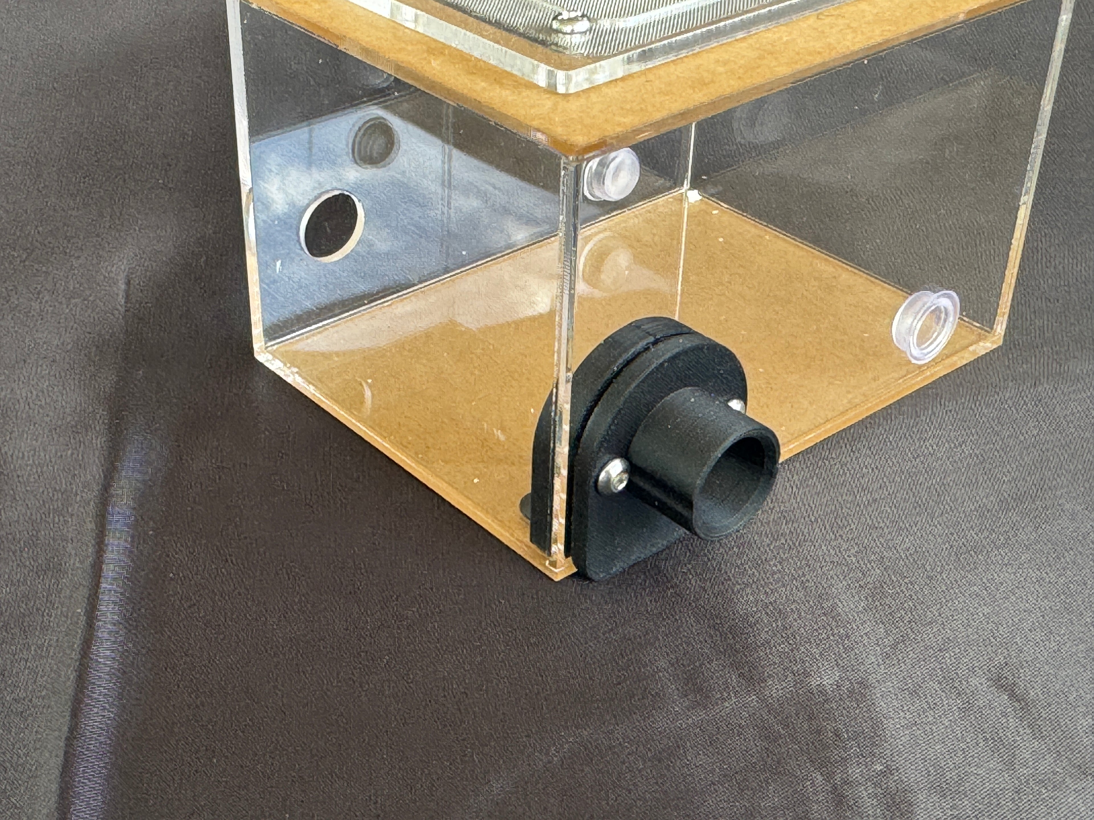 Outworld connector